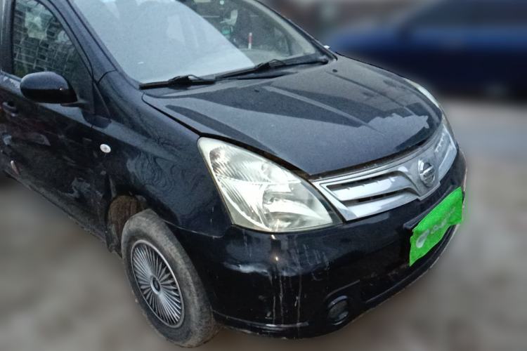 Used Nissan Livina 2010 Jingyue Edition 1.6L Automatic All-in-One Model Front Right 45 Deg