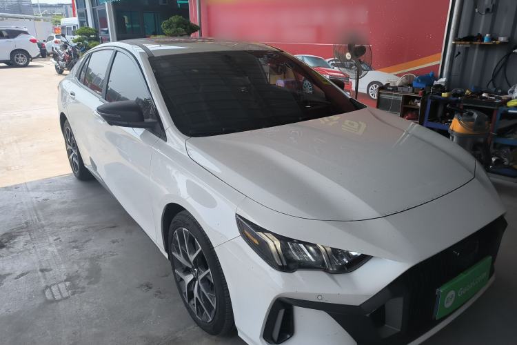 Used GAC Trumpchi EMPOW 2023 Shadow Leopard H Smart Hybrid Edition Front Right 45 Deg