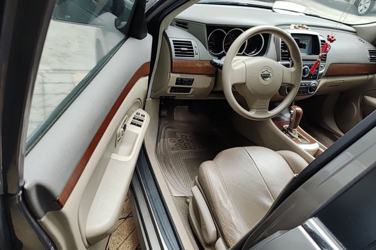 Used Nissan Sylphy 2012 Classic 1.6XE Automatic Comfort Edition Driver Seat