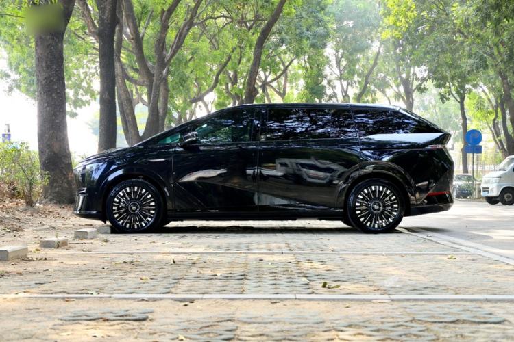 Used XPeng X9 2025 650 Long-Range Max