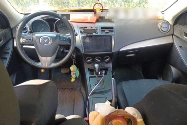 Used Mazda 3 2013 Sedan 1.6L Automatic Elite Model Center Console