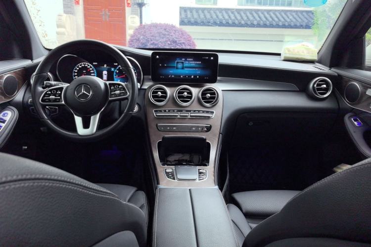 Used Mercedes-Benz GLC 2020 GLC 260 L 4MATIC Dynamic Model Center Console