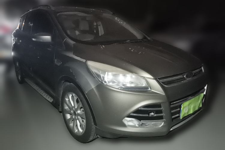 Used Ford Kuga 2013 2.0L GTDi Four-Wheel-Drive Elite Model Front Right 45 Deg