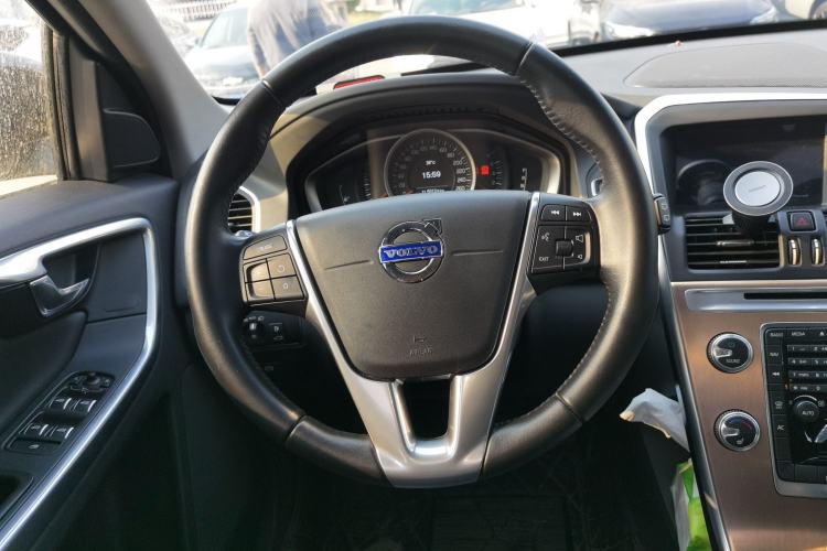 Used Volvo XC60 2017 T5 AWD Smart Upgrade Model