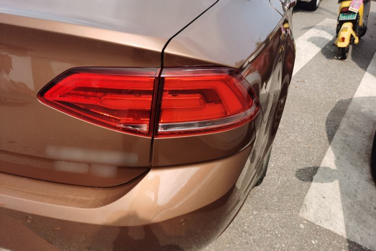 Used Volkswagen Lamando 2015 280TSI DSG Comfort Edition Right Rear Taillight