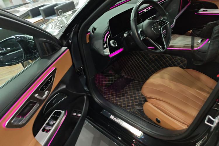 Used Mercedes-Benz E-Class New Energy 2024 E 350 e L Plug-in Hybrid Sedan
