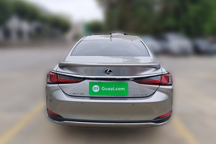 Used Lexus ES 2022 300h Excellence Edition