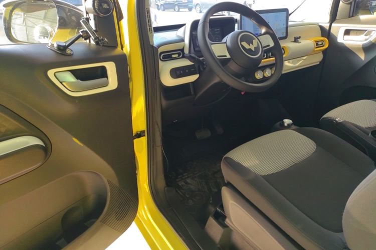 Used Wuling Hongguang MINIEV 2024 3rd Generation 215km Advanced Version