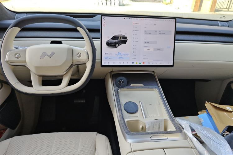 Used ONVO Luxeed L90 2025 Model—Max Seven-Seater Version
