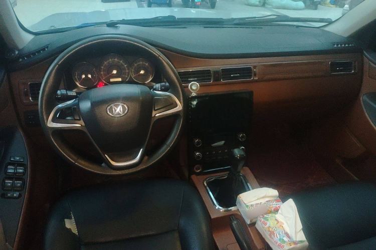 Used JDMC T5 2014 2.8T Two-Wheel Drive Upgraded Version with Standard Wheelbase JE493ZLQ4E
