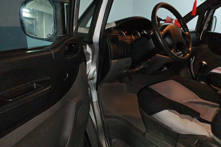 Used FORTHING Lingzhi 2014 M3 1.6L 7-Seater Comfort Model Driver Seat