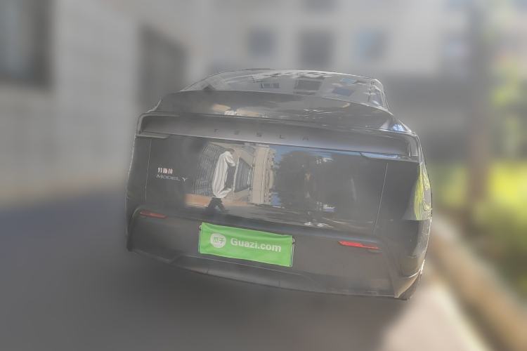 Used Tesla Model Y 2025 Rear-Wheel-Drive Version
