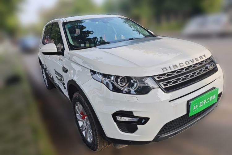 Used Land Rover Discovery Sport 2019 240 PS SE Version China V Standard Front Right 45 Deg
