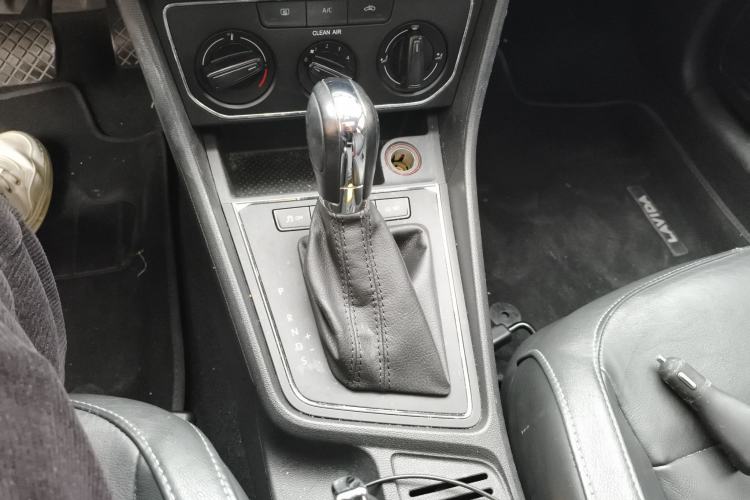 Used Volkswagen Gran Lavida 2015 1.6L Automatic Comfort Edition
