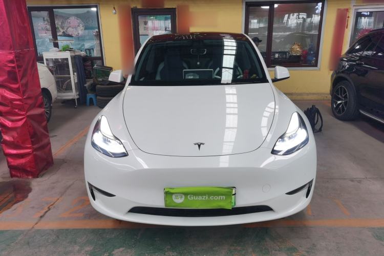 Used Tesla Model Y 2021 Long-Range All-Wheel-Drive Version Front