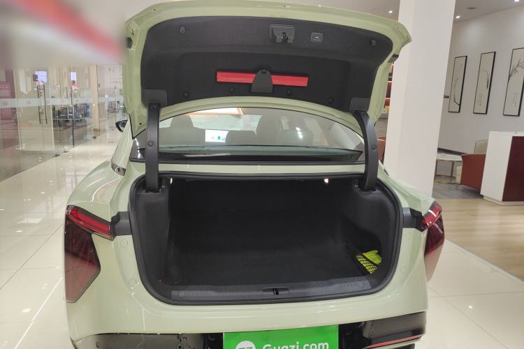 Used Hongqi EH7 2025 600 Smart Selection Edition
