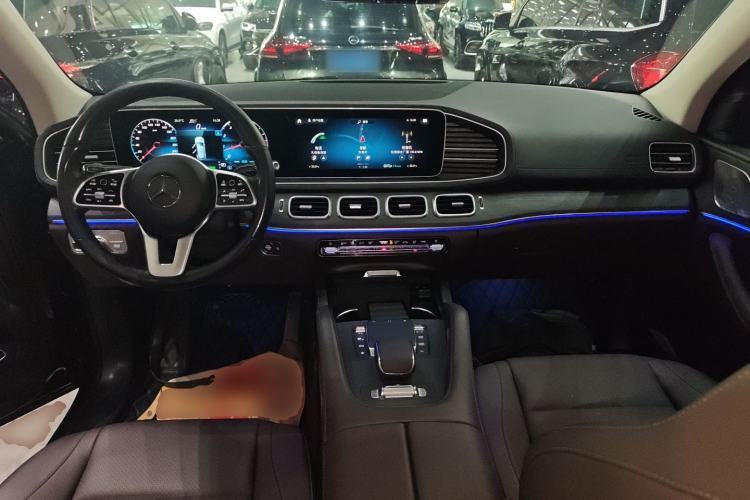 Used Mercedes-Benz GLE 2021 GLE 450 4MATIC Luxury Model Center Console