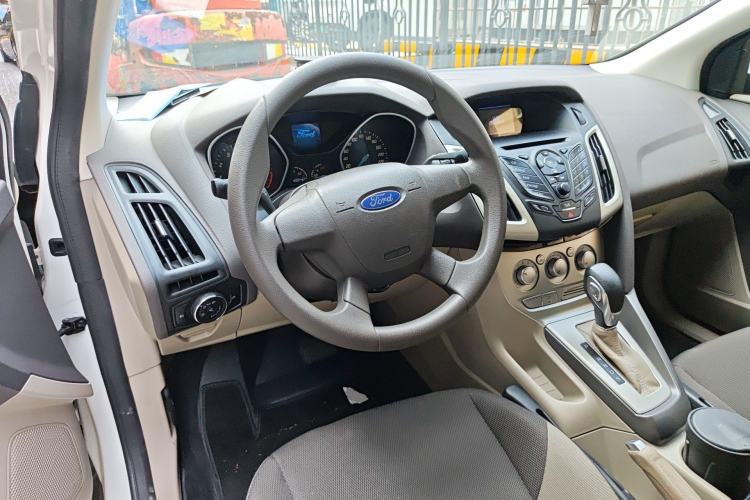 Used Ford Focus 2012 Sedan 1.6L Automatic Comfort Model
