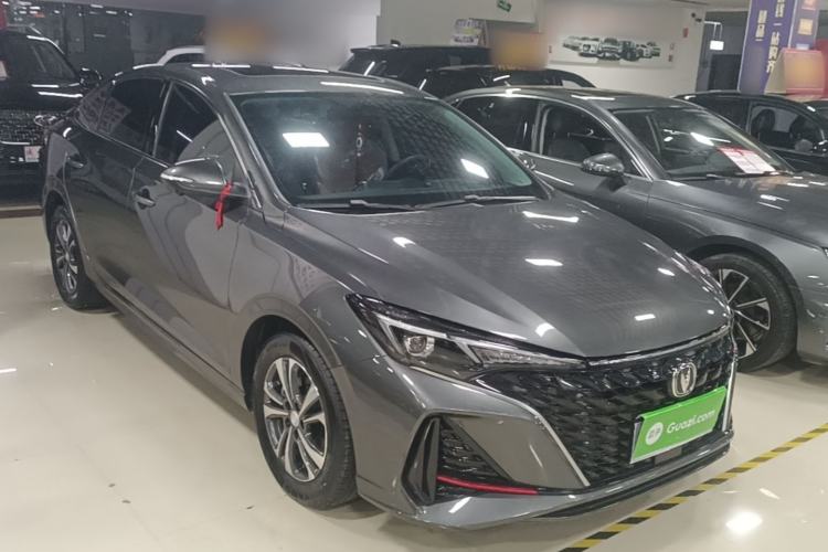 Used CHANGAN Eado 2025 PLUS 1.4T Dual-Clutch High-Energy Version Front Right 45 Deg