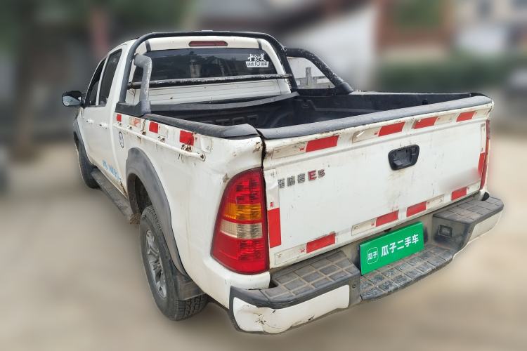 Used Foton Tunland 2018 2.8T E5 Two-Wheel-Drive Comfort Version with Long Wheelbase Equipped with 4J28TC4 Engine
