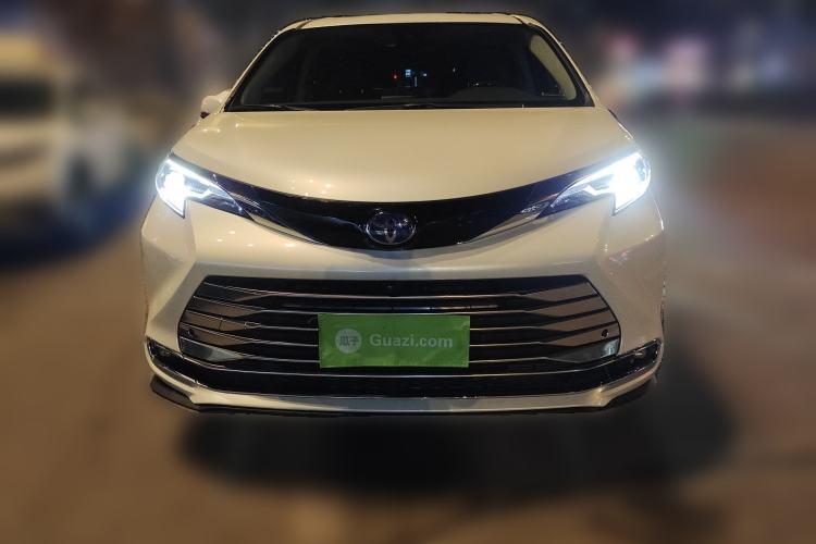 Used Toyota SIENNA 2023 2.5L Hybrid Comfort Edition