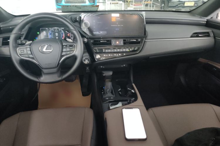 Used Lexus ES 2023 200 Excellence Edition