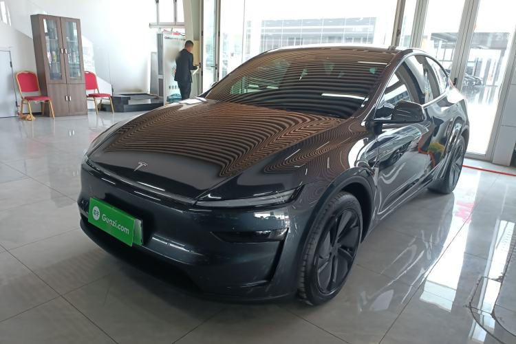 Used Tesla Model Y 2025 Rear-Wheel-Drive Version