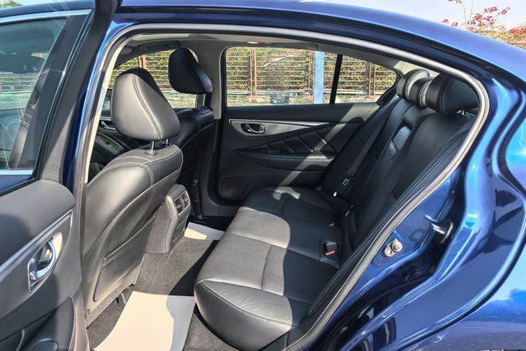 Used Infiniti Q50L 2018 2.0T Enjoyment Version China VI Standard