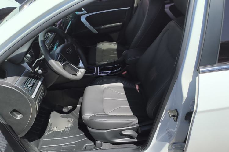 Used Geely Auto Emgrand 2017 Sedan Million Edition 1.5L CVT Upward Connectivity Version
