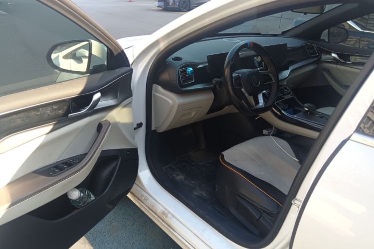 Used BYD Qin PLUS 2023 Champion Edition DM-i 120KM Leading Model
