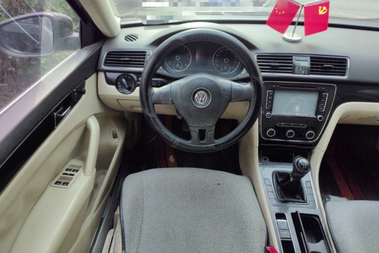 Used Volkswagen Passat 2013 1.4TSI Manual Luxury Edition Steering Wheel