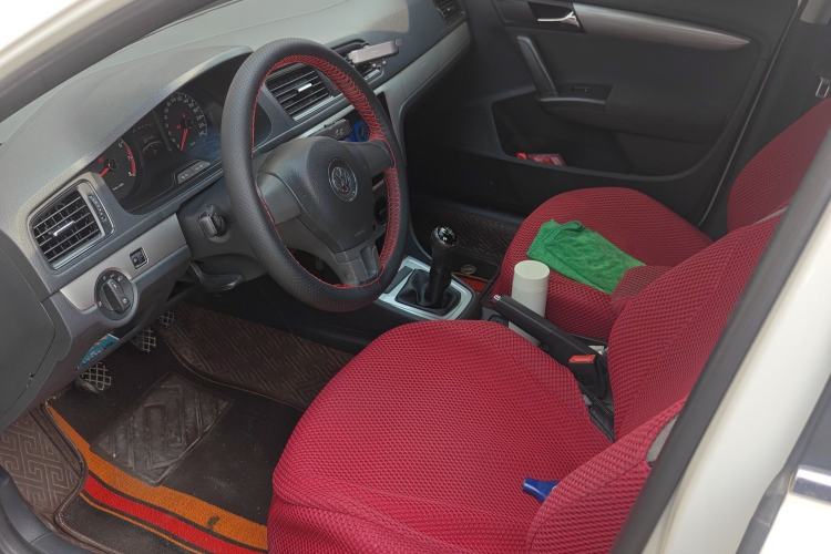 Used Volkswagen Lavida 2013 Revised Classic 1.6L Manual Fashion Edition
