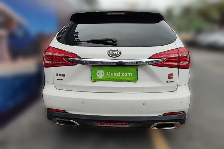 Used BYD Tang New Energy 2015 2.0T Four-Wheel-Drive Flagship Model Rear