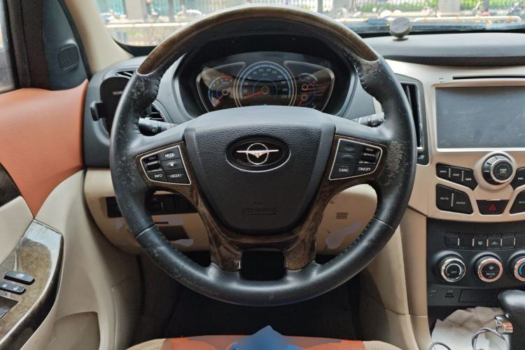 Used Haima S7 2013 2.0L Automatic ZhiShang Version Steering Wheel