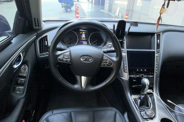 Used Infiniti Q50L 2016 2.0T Enjoyment Edition
