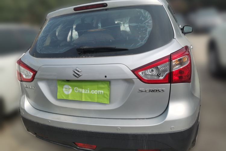 Used Suzuki S-Cross 2015 1.6L CVT Two-Wheel Drive Entry-Level Trim
