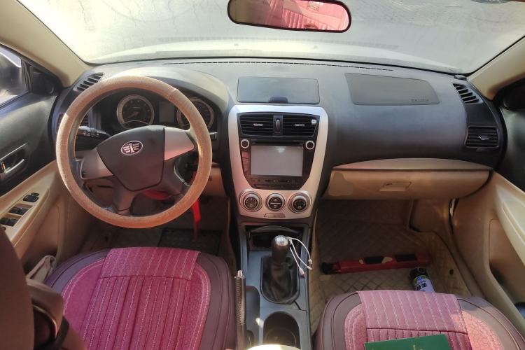 Used Bestune B50 2012 1.6L manual fashion version