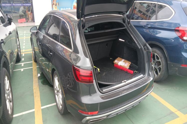 Used Audi A4 2020 Avant Avant-garde 40 TFSI Fashionable and Dynamic Model