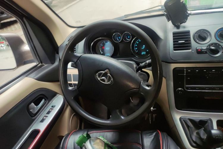 Used CHANGAN KAICHENG Ruixing M90 2017 2.0L Value Edition 6-Seater Hatchback 4G94S Steering Wheel