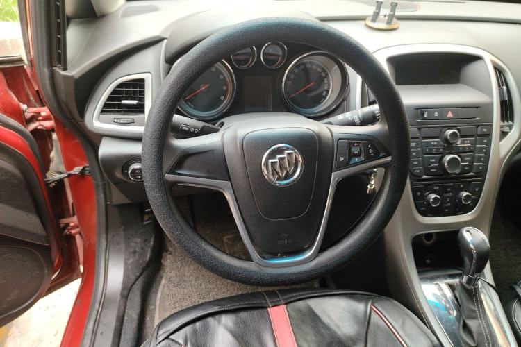 Used Buick GT 2014 XT 1.6L Automatic Fashion Edition Steering Wheel