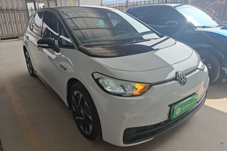 Used Volkswagen ID.3 2023 Upgraded Model Pure Intelligent Enjoyment Version Front Right 45 Deg
