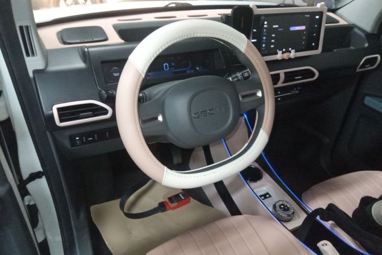 Used Geely Galaxy Panda 2024 Panda Mini 200km Endurance Bear
