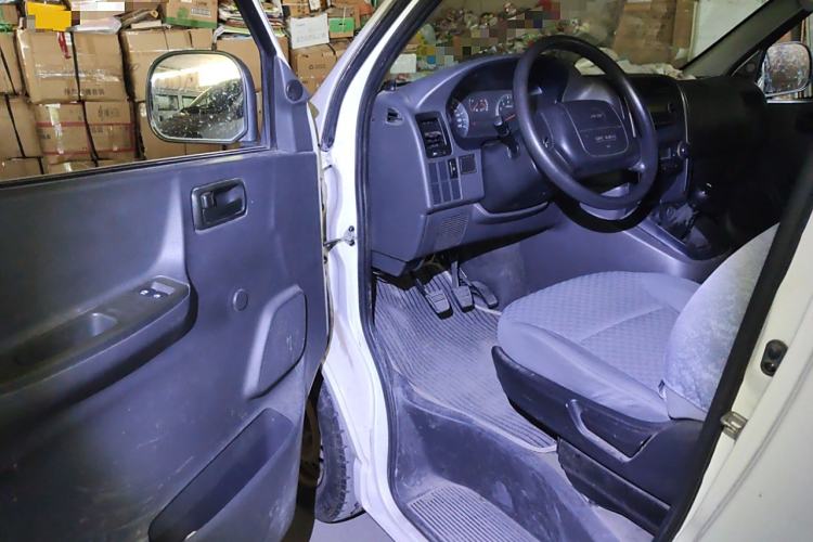 Used Jinbei Express 2017 2.0L Standard Version V19