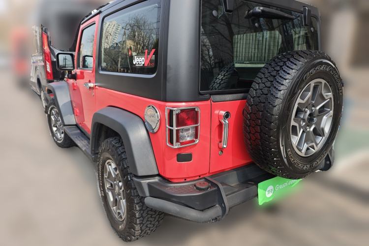 Used Jeep Wrangler 2013 3.6L Sahara two-door model
