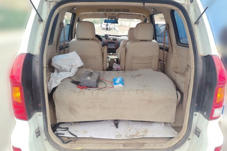 Used Dongfeng Fengon 2013 1.3L Manual Deluxe Edition DK13-08 Trunk