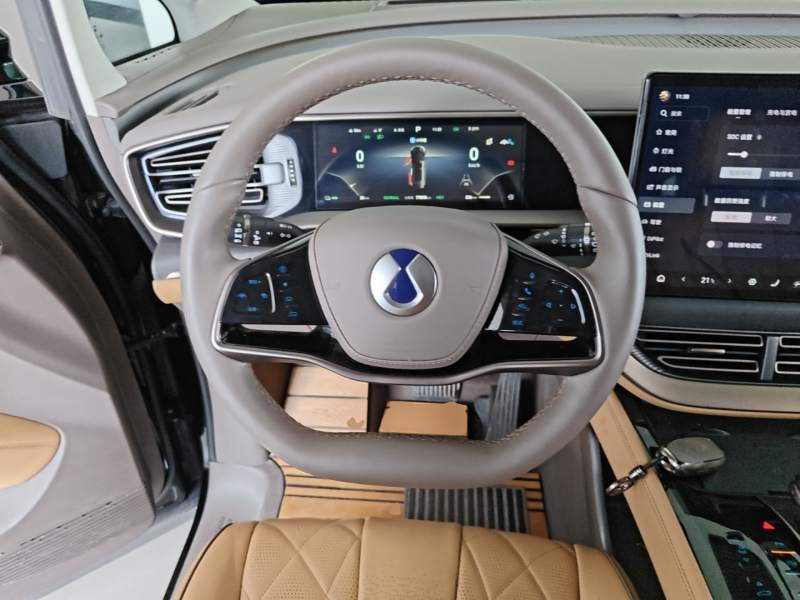 Used Denza D9 2022 DM-i 970 Four-Wheel Drive Flagship Model — 10