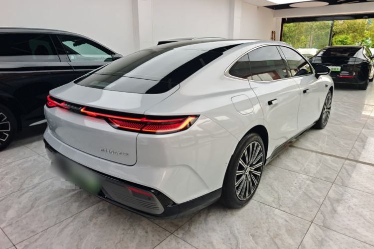 Used Geely Galaxy 8 2025 130km EM-P Exploration Edition Rear Right 45 Deg