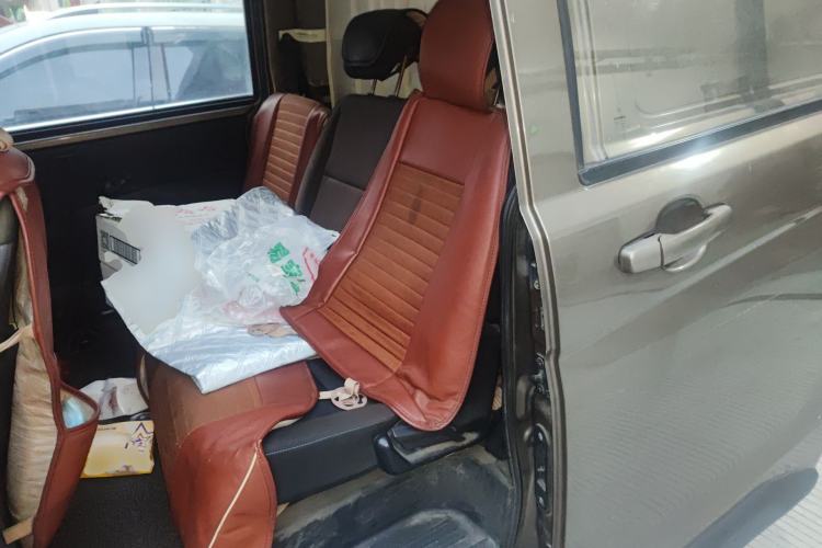 Used CHANGAN KAICHENG Ruixing M80 2018 1.5L Comfort Van Flat Roof Back-Hinged Doors 4G15S