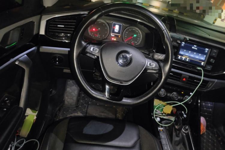 Used Volkswagen Tayron 2019 330TSI Two-Wheel Drive Luxury Model China VI Standard Steering Wheel