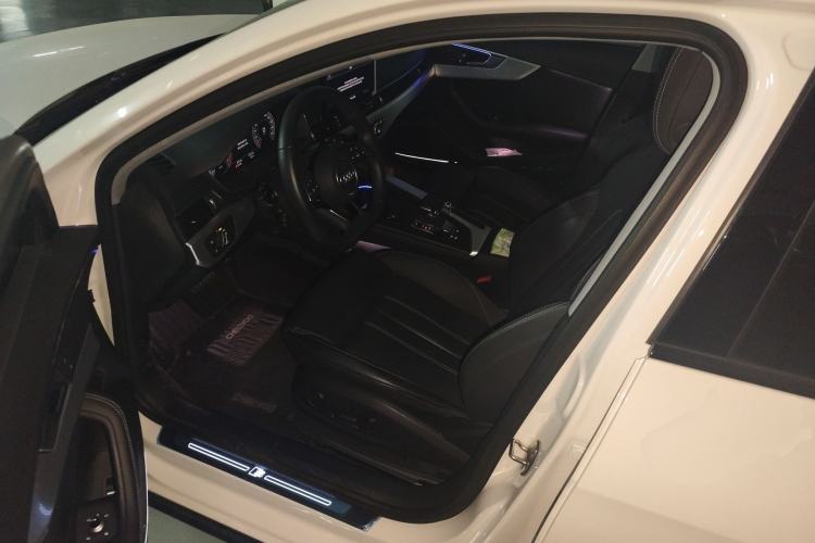 Used Audi A4L 2022 40 TFSI Luxury Dynamic Model